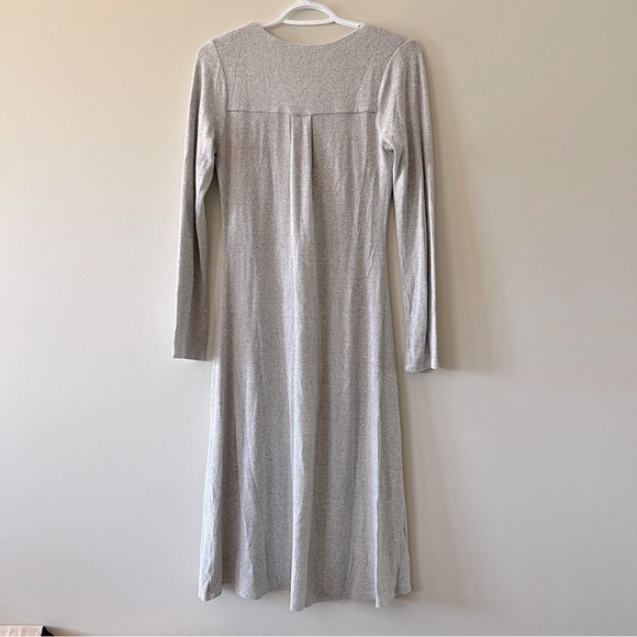 Gray Monteau Button-Front Midi Sweater Dress - Picture 4 of 5